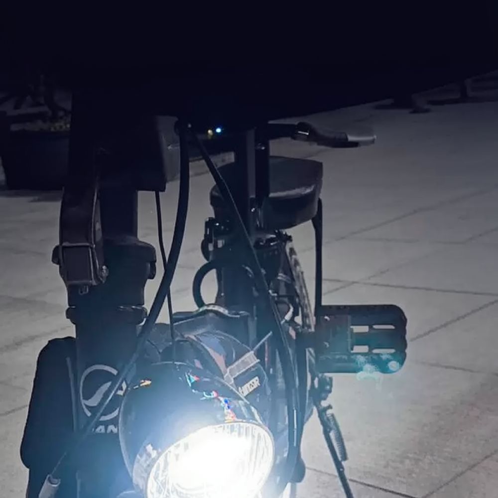 Cycling Commute Gear - Faro anteriore a LED per bicicletta